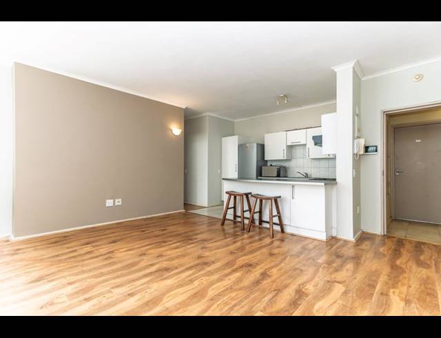 2 BEDROOM APARTMENT FOR SALE IN CAPE TOWN CITY CENTRE